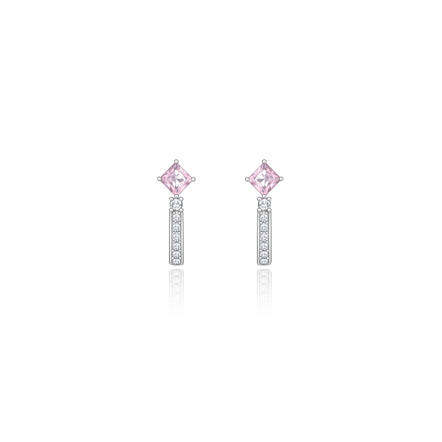 Brincos pendentes com pedra rosa em formato de losango e detalhes prateados com pequenos cristais.