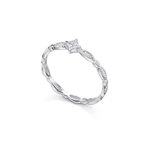 Anel Cravejado em Prata 925