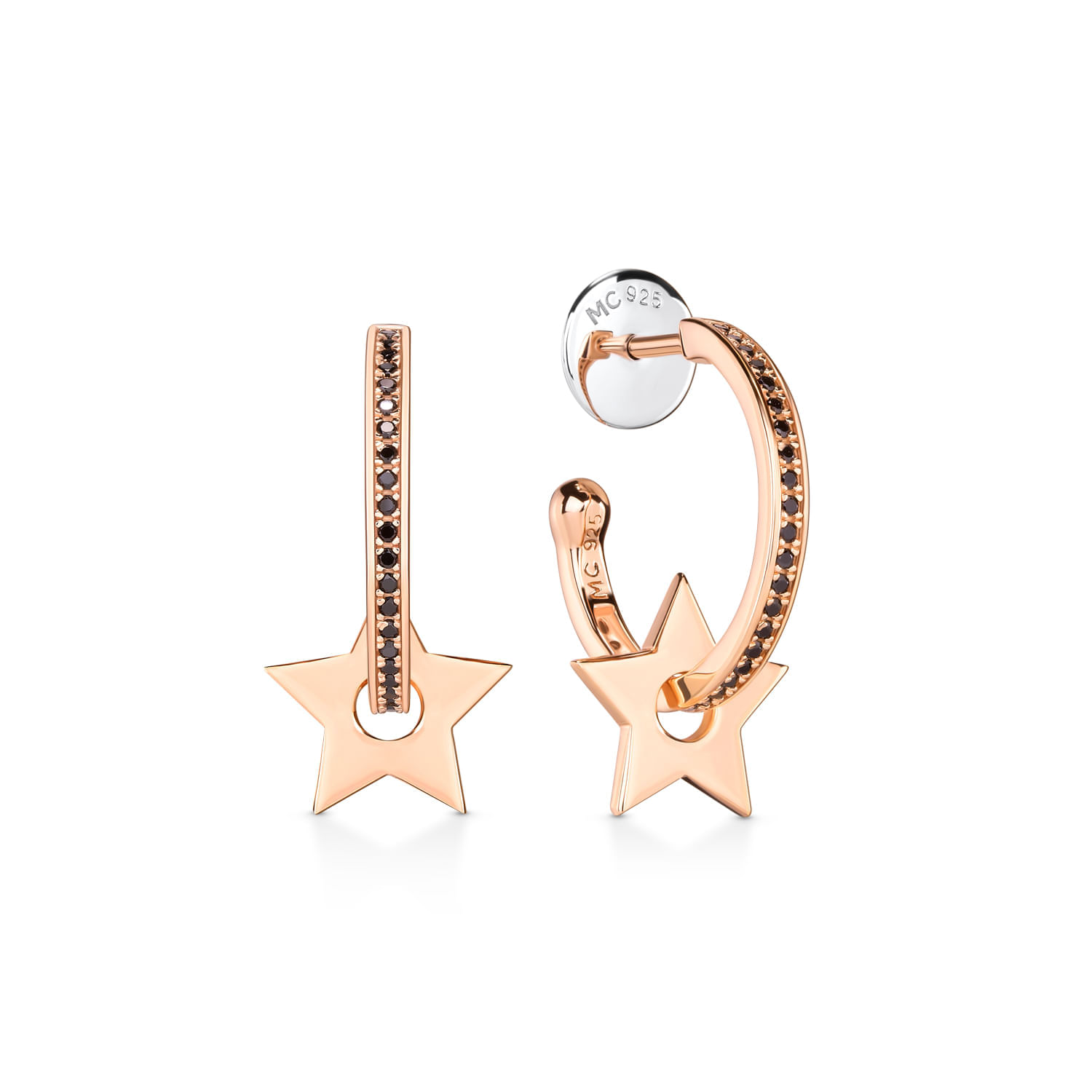 Brincos de argola dourados com estrela e detalhes em pedras pretas, um com acabamento em zircônia preta e outro com pedra prata.