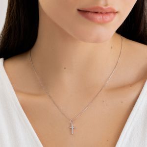 Pingente Cruz com 7 Pontos de Diamantes em Ouro Branco 18k