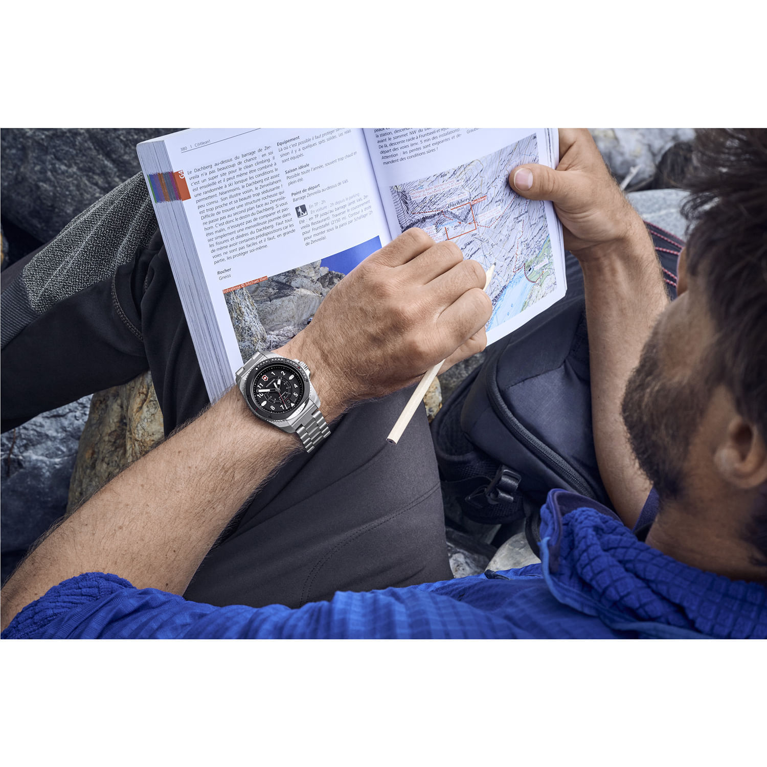 Relógio Victorinox Journey 1884 Masculino em Aço Prateado 242009