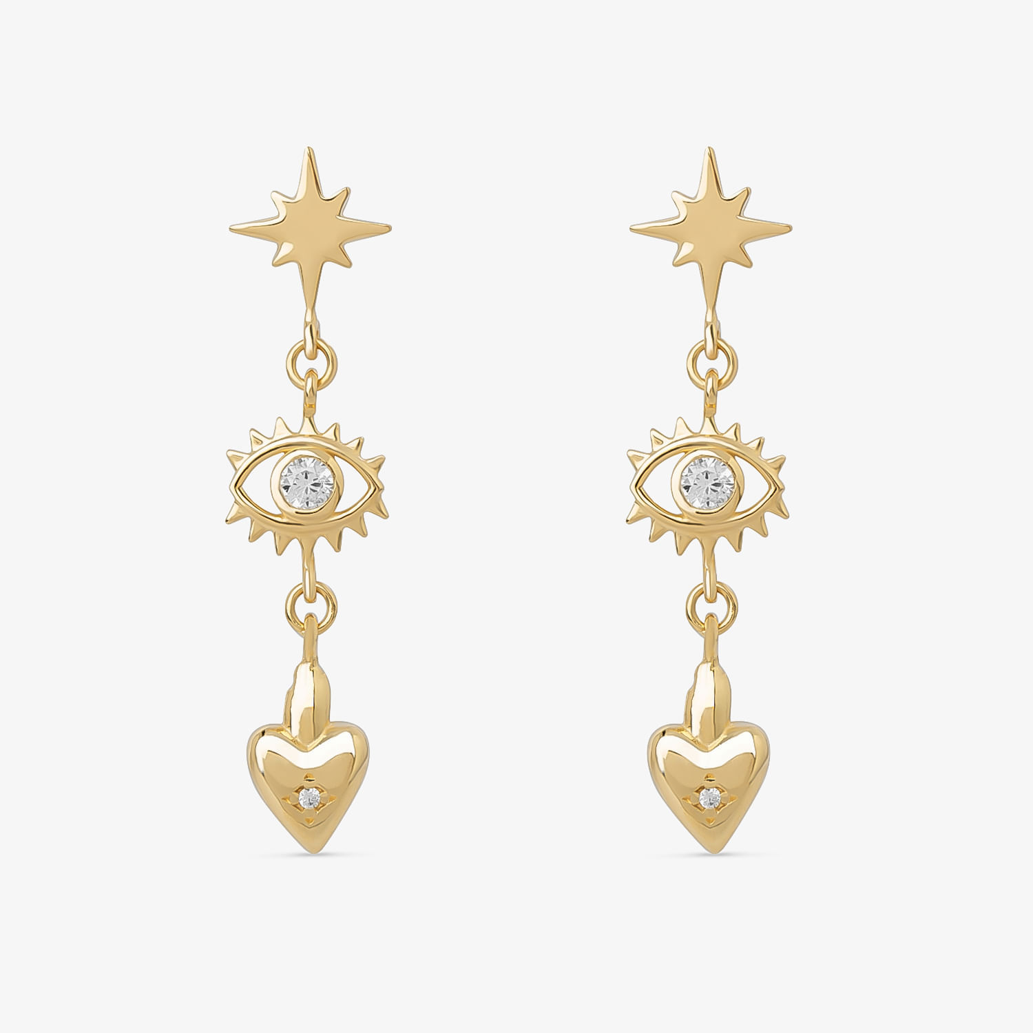 Brincos dourados com estrelas, olhos com cristais e corações pendurados, decorados com pequenos cristais.