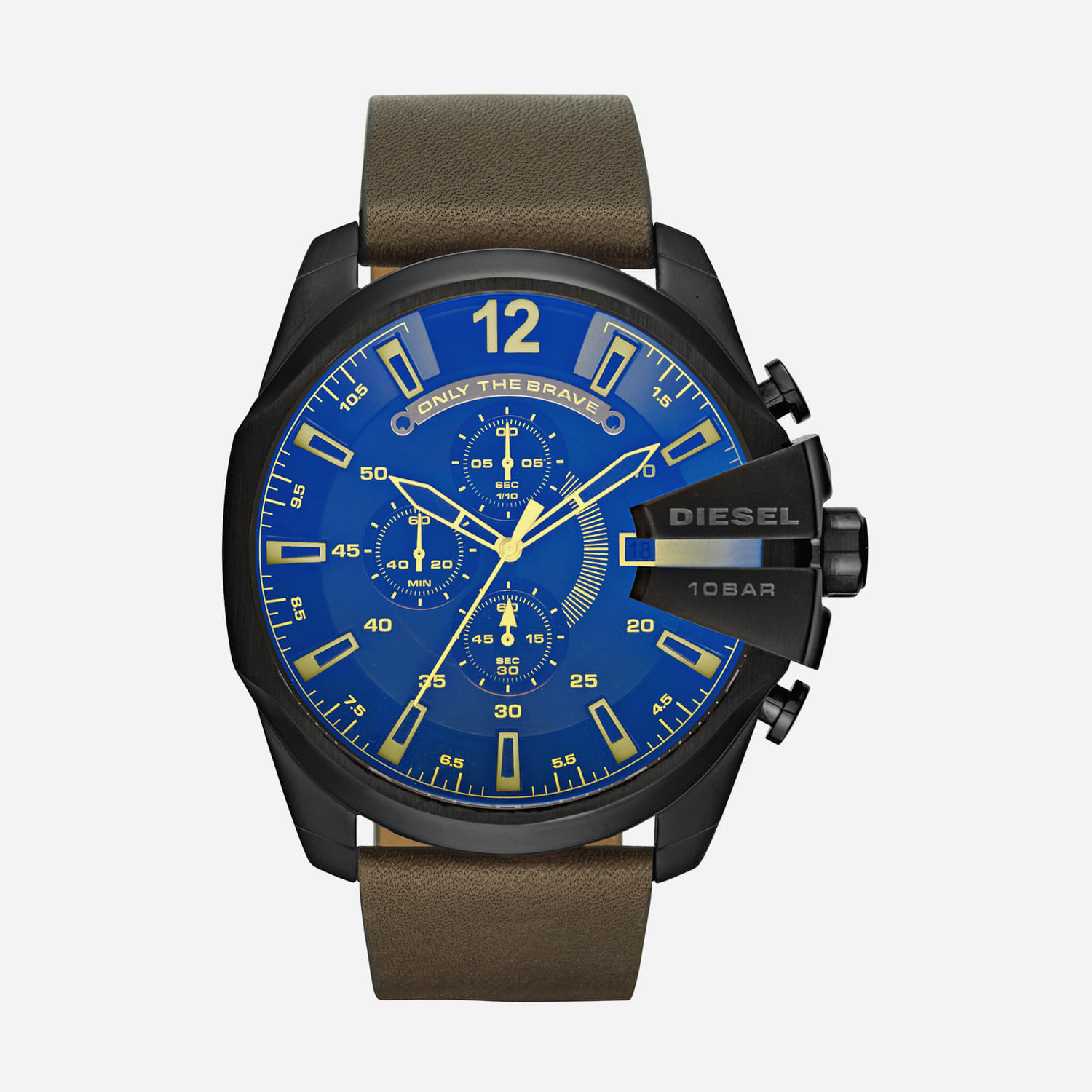 Relógio com mostrador azul, detalhes em amarelo, caixa preta, pulseira marrom, marca Diesel, à prova d'água 10 BAR.