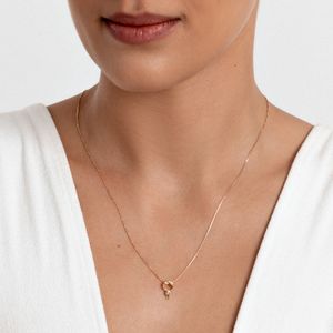 Pingente Menina com Diamante em Ouro Amarelo 18k