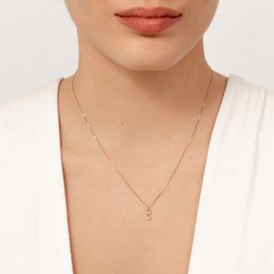 Pingente Letra C com Diamante em Ouro Amarelo 18k