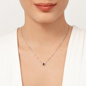 Pingente com Safira e Diamantes em Ouro Branco 18k