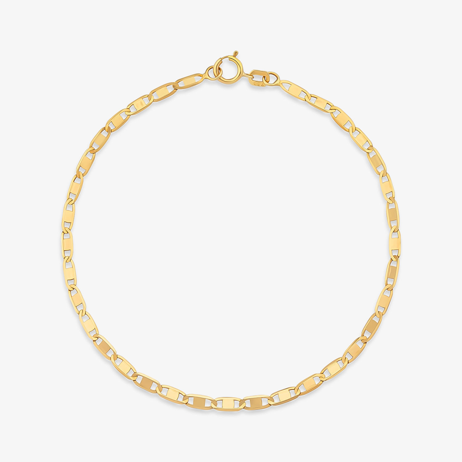 Colar dourado com elos retangulares e fecho de argola.