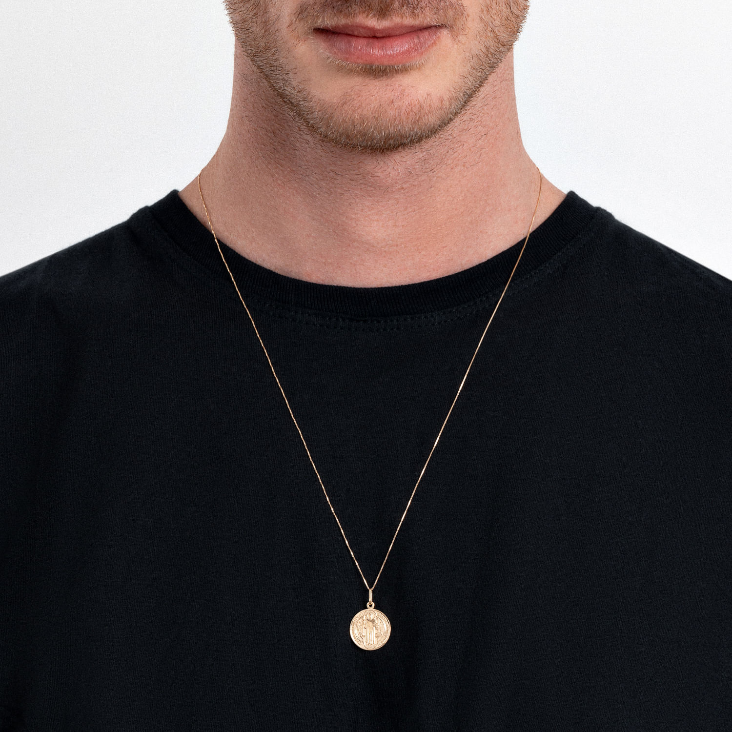 Pingente Medalha São Bento em Ouro Amarelo 18k