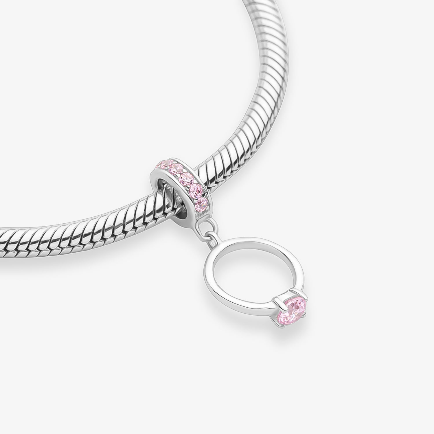 Charm Anel Solitário Cravejado em Prata 925