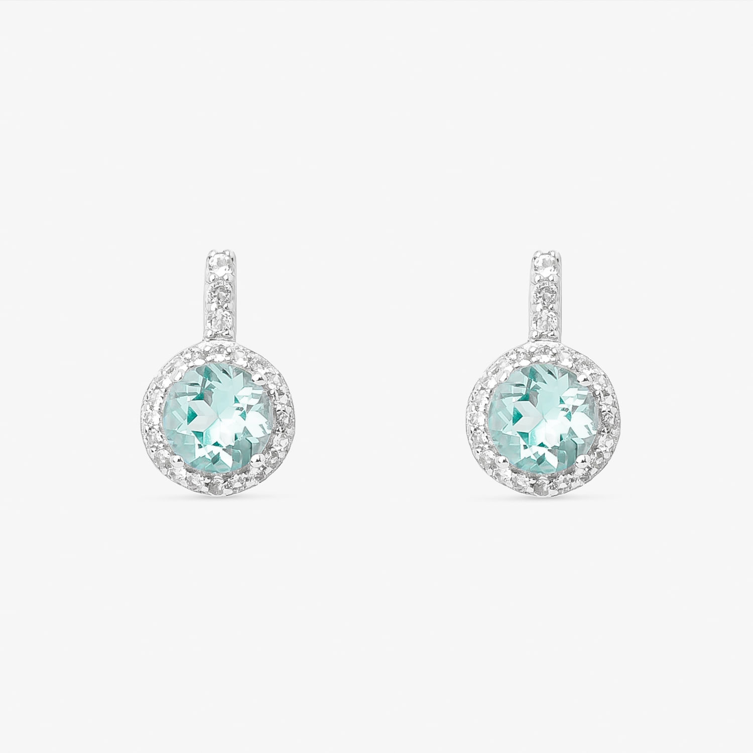 Par de brincos de argola com pedra aqua e detalhes em zircônia, em prata.