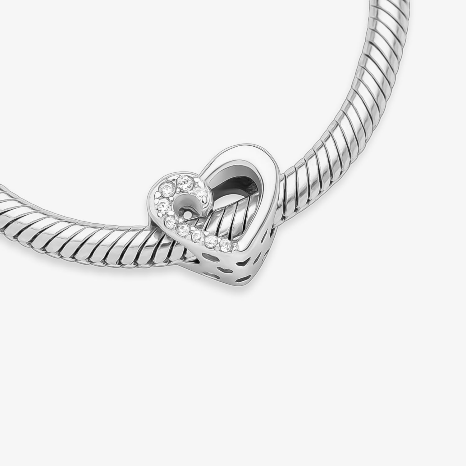Charm Coração Cravejado em Prata 925