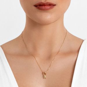 Pingente Menino com Diamante em Ouro Amarelo 18k