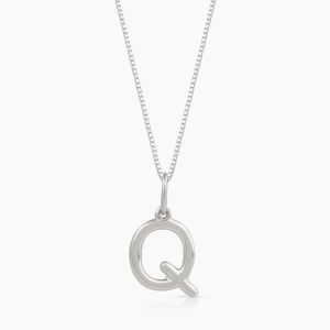 Pingente Letra Q em Ouro Branco 18K