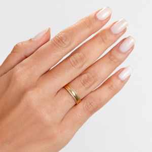 Aliança Anatômica em Ouro Amarelo 18k - 4,5mm