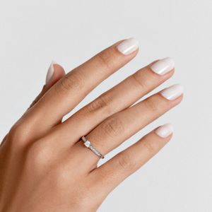 Anel Solitário com 23 Pontos de Diamantes em Ouro Branco 18k