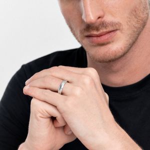 Aliança Anatômica com Friso em Prata 925 - 4,95 mm