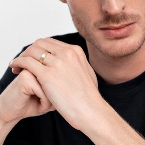 Aliança Anatômica com Friso em Ouro Amarelo 18k - 4,5 mm
