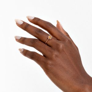 Anel Redondo com Citrino em Prata 925 com Banho de Ouro Rosé 18k