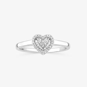 Anel Coração com Diamantes em Ouro Branco 18k