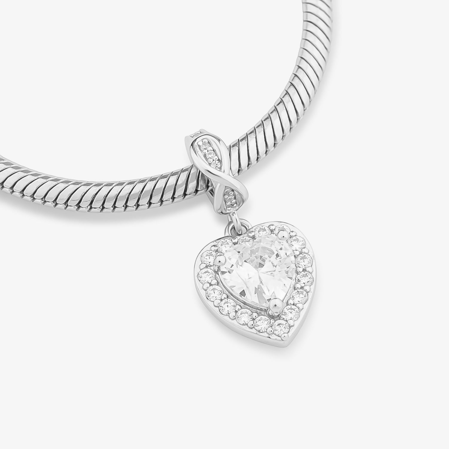 Charm Coração Cravejado em Prata 925