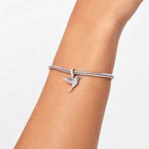 Charm Beija-Flor Cravejado em Prata 925