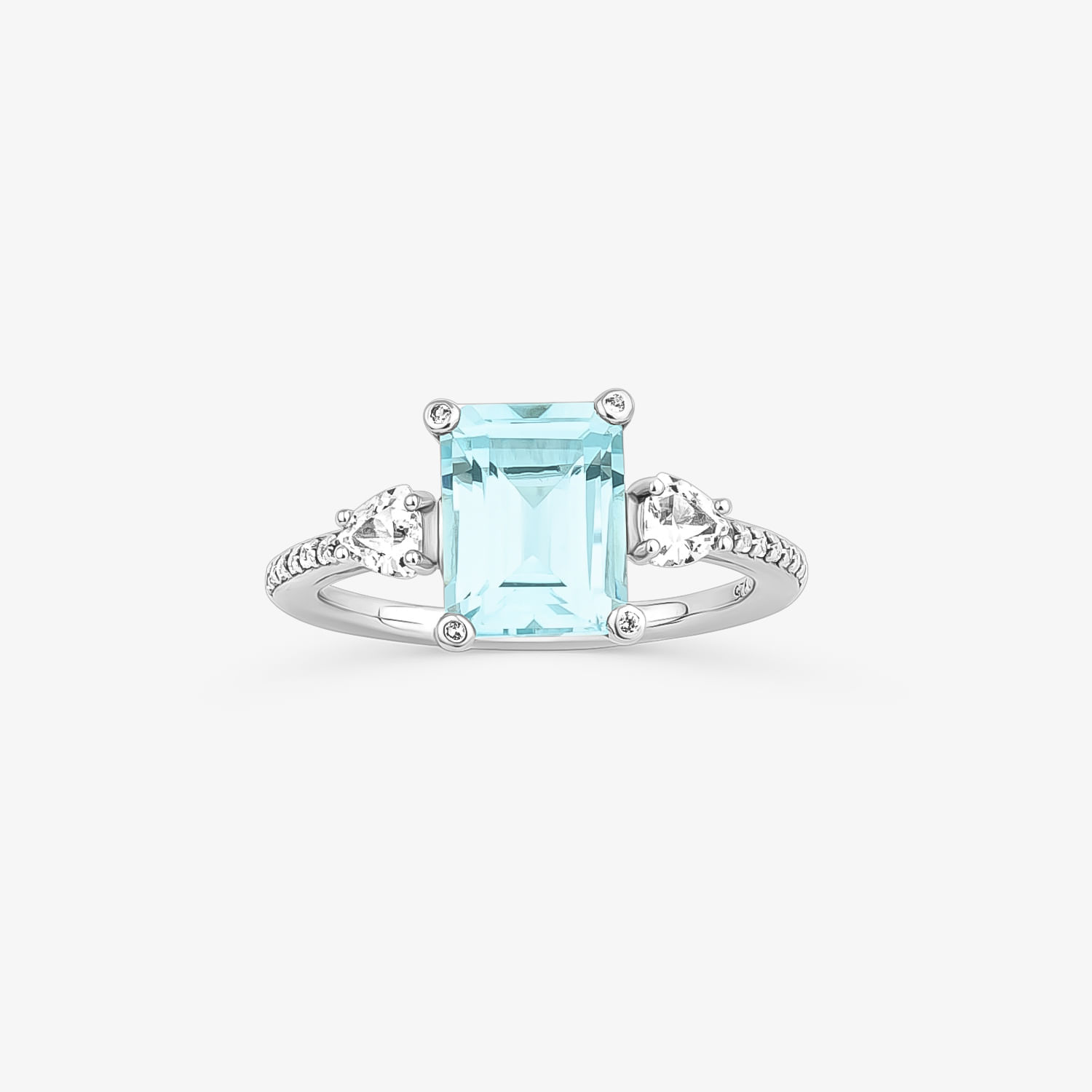 Um anel elegante com uma grande pedra preciosa retangular azul-clara no centro, ladeada por duas pedras transparentes menores em cada lado.