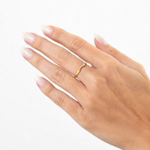 Anel Arco Cravejado em Prata 925 com Banho de Ouro 18k