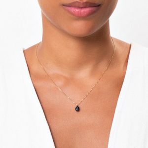Pingente Gota com Quartzo Negro em Ouro Amarelo 18k