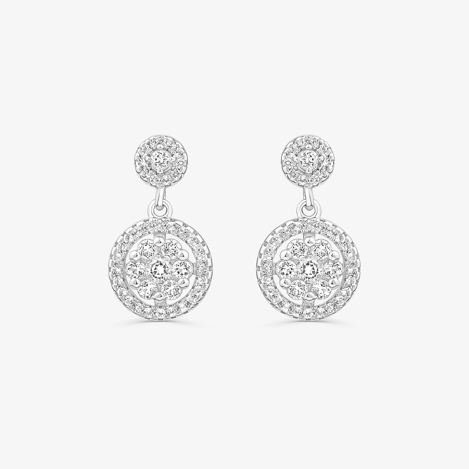 Brincos de prata com pedras brilhantes, com círculo pendurado, design elegante e detalhado.