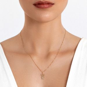 Pingente Menina com Diamante em Ouro Amarelo 18k