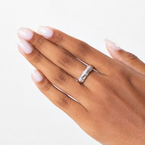 Anel Abaulado com Safira em Prata 925