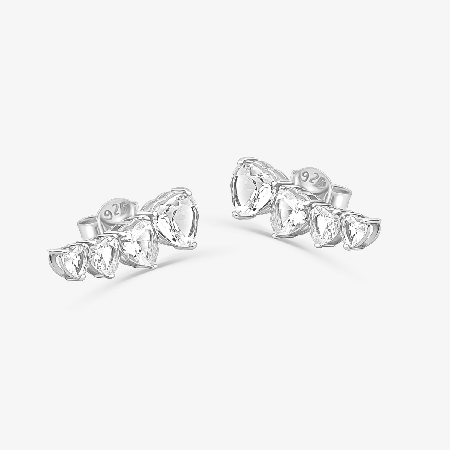 Brinco Ear Cuff Corações Cravejado em Prata 925