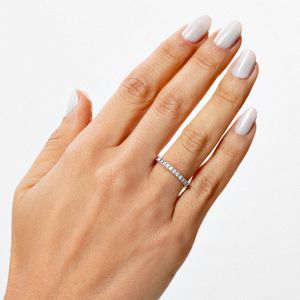 Anel Meia Aliança com 22 pontos de Diamante em Ouro Branco 18k