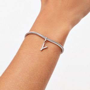 Charm Letra Y Cravejado em Prata 925