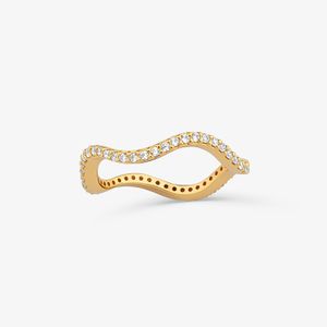 Anel Onda Cravejado em Prata 925 com Banho De Ouro Amarelo 18K
