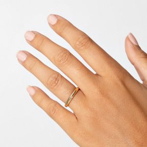 Aliança com Dimante Anatômica em Ouro Amarelo 18k- 3mm
