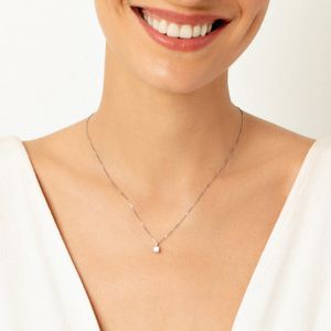 Pingente Solitário com 30 Pontos de Diamantes em Ouro Branco 18k
