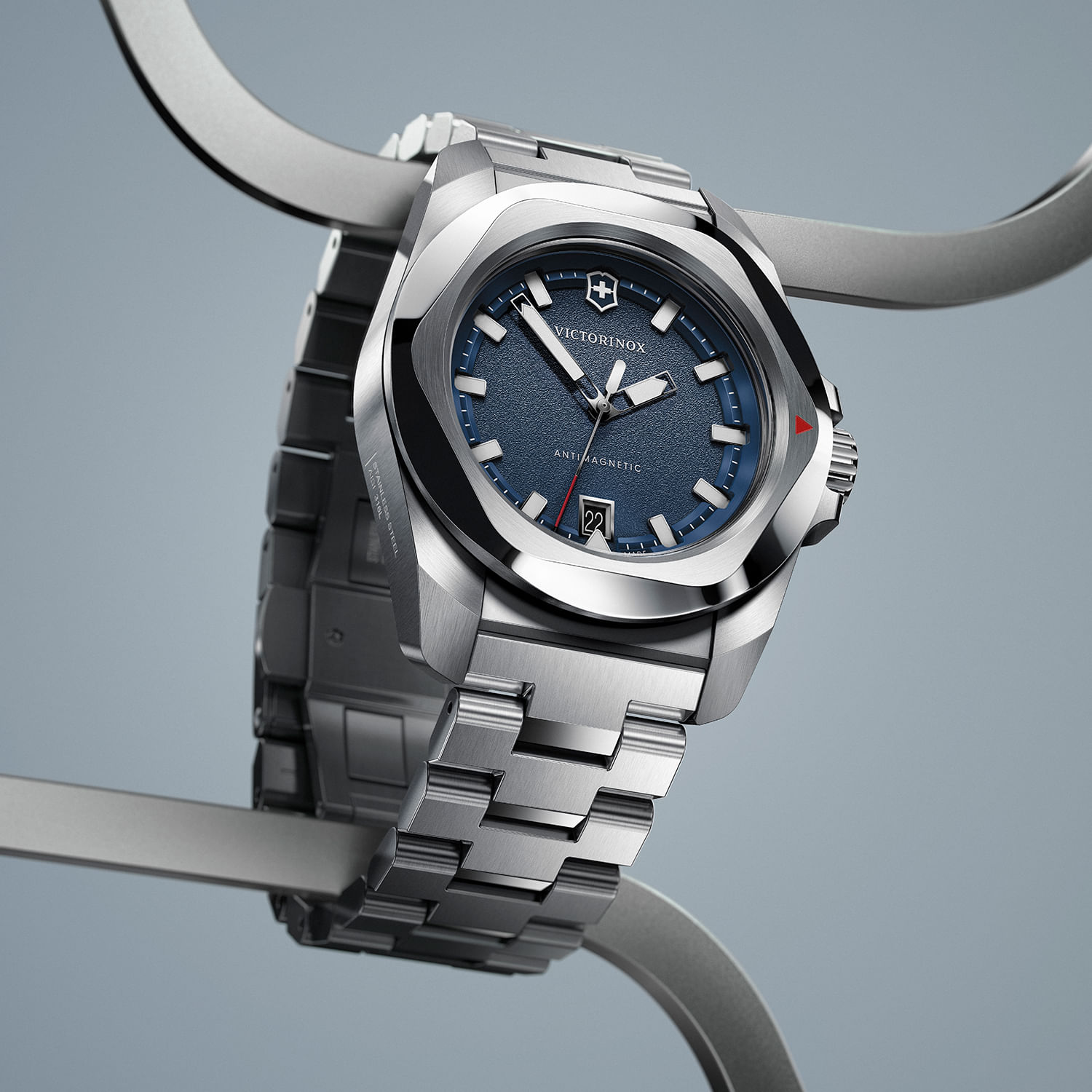 Relógio Victorinox Inox Masculino em Aço Prateado 242031 | MONTE CARLO